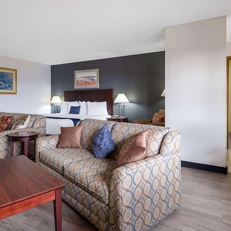 Travelodge By Wyndham Merrill Luaran gambar