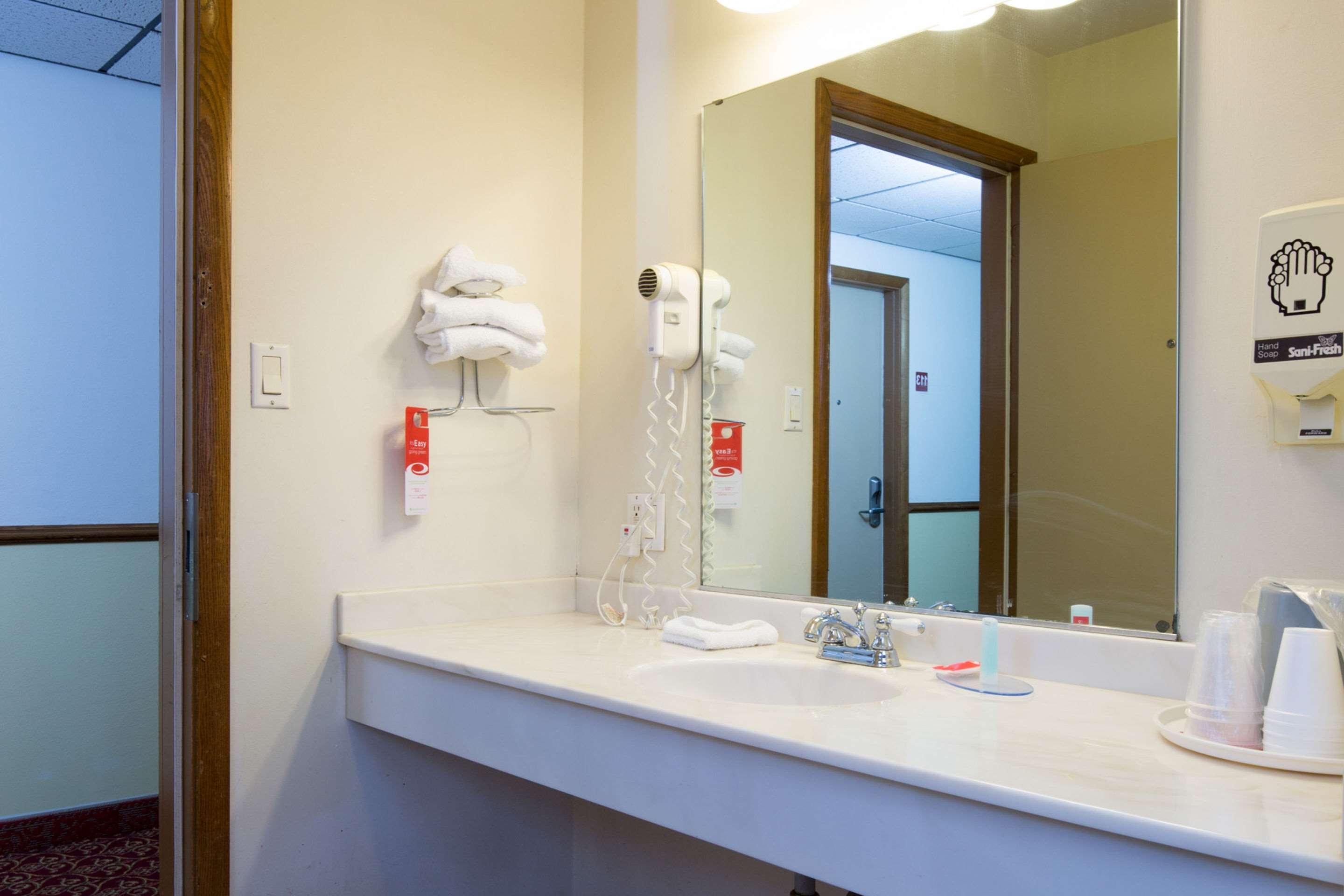 Travelodge By Wyndham Merrill Luaran gambar