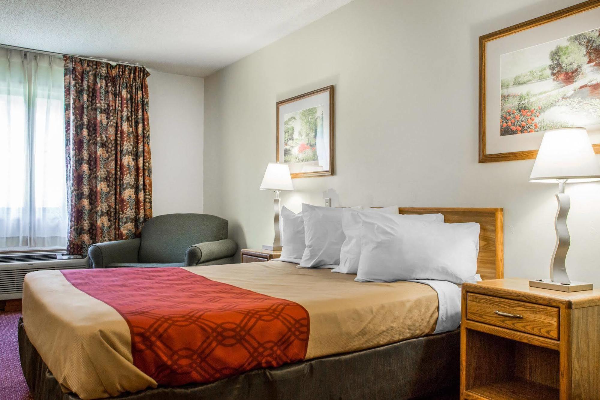 Travelodge By Wyndham Merrill Luaran gambar